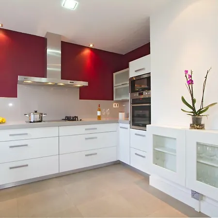 Carlota Пуэрто-Калеро